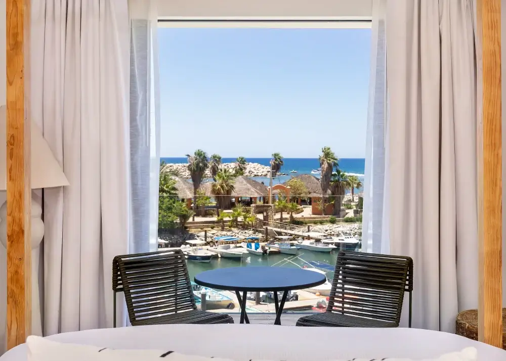 Balcony room image 01